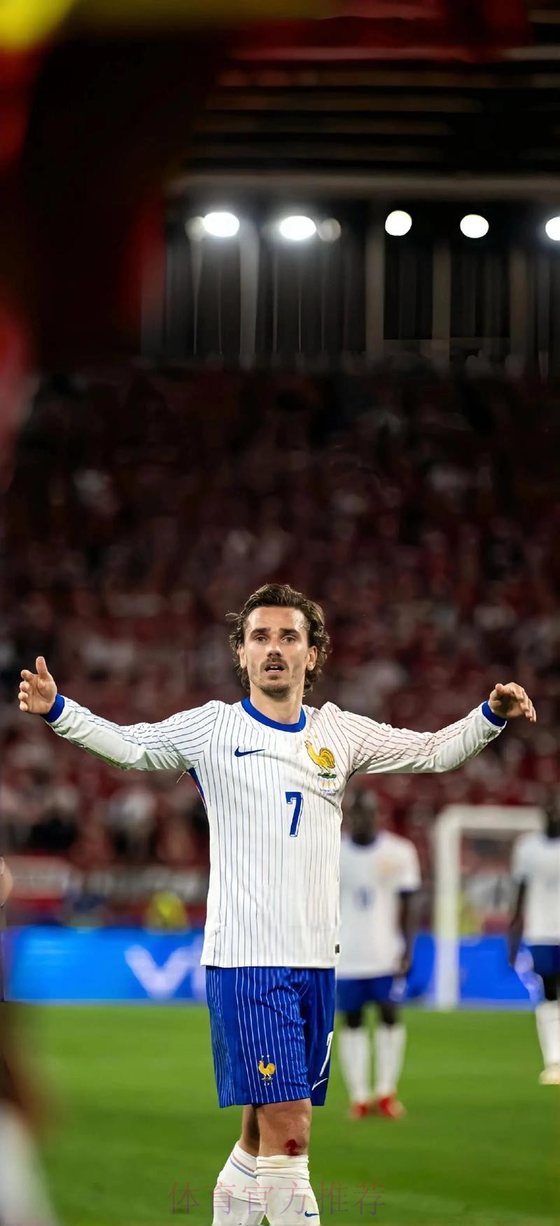 记者：姆巴佩将继续留法国队 不返回马德里养伤